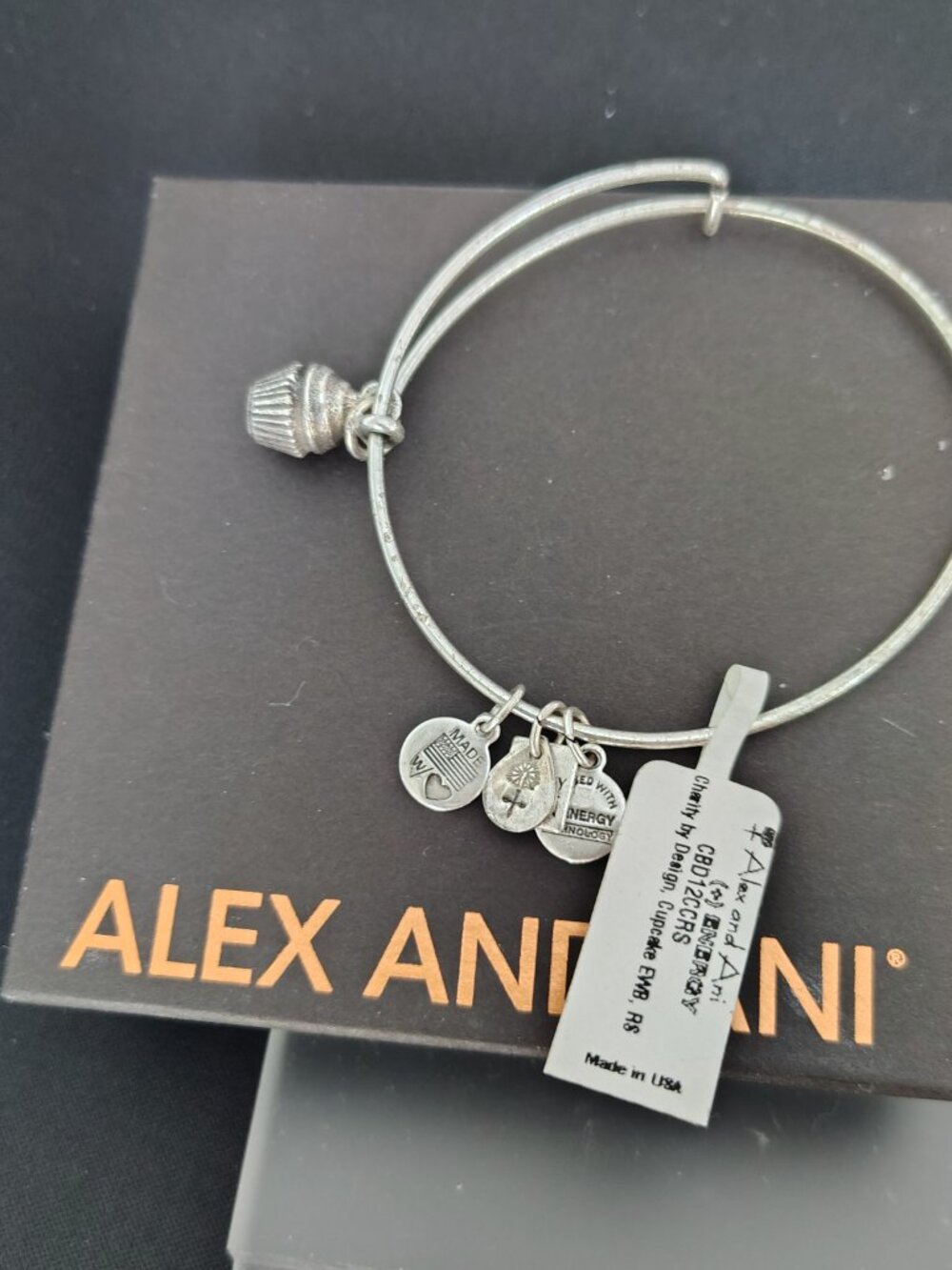 New 🧁 Alex and Ani CupCake Bangle 🧁  825 - Picture 2 of 3